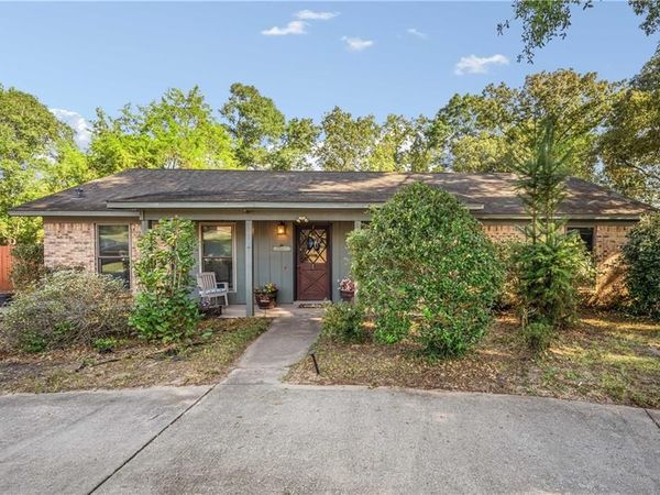 7810 Country Drive, Mobile, AL 36619