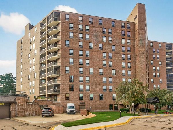 6615 Lake Shore Drive S, Unit 302, Richfield, MN 55423