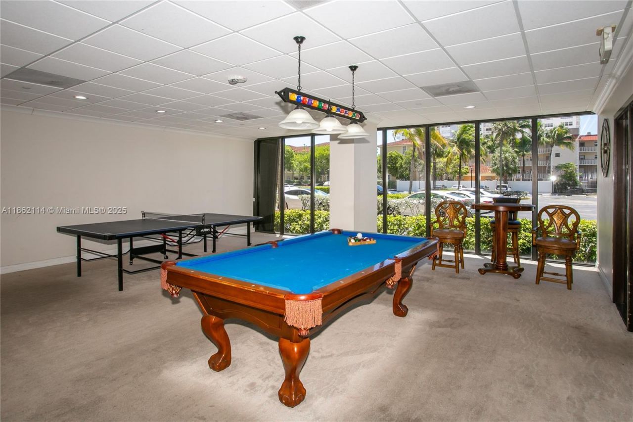 2017 S Ocean Dr, Unit 1008, Hallandale Beach, FL 33009 Photo