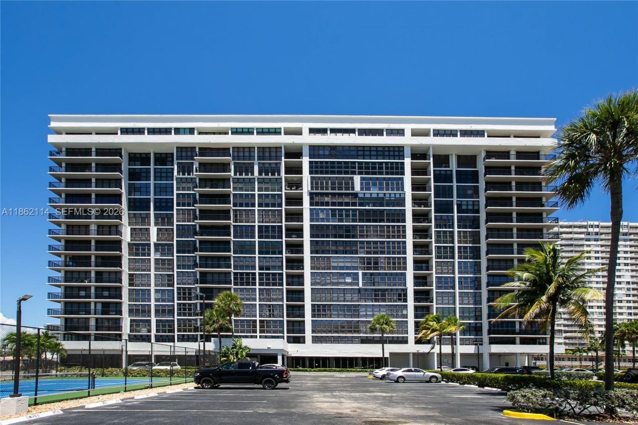 2017 S Ocean Dr, Unit 1008, Hallandale Beach, FL 33009 Photo