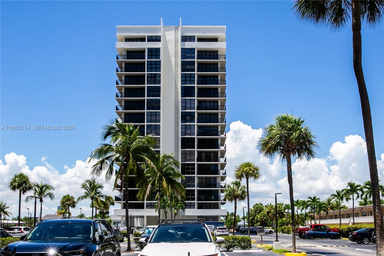 2017 S Ocean Dr, Unit 1008, Hallandale Beach, FL 33009 Photo