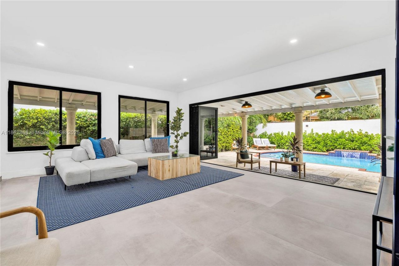 341 SW 21st Rd, Miami, FL 33129 Photo