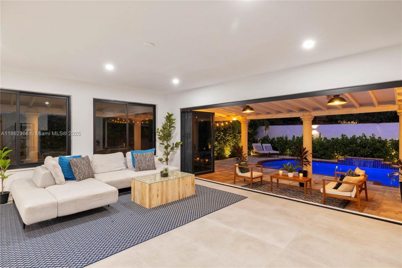 341 SW 21st Rd, Miami, FL 33129 Photo