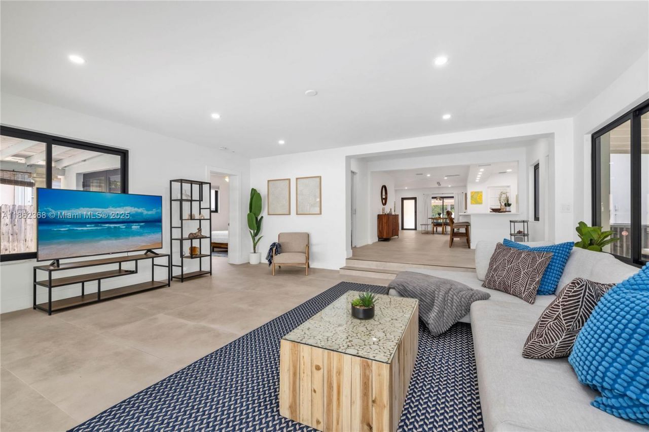 341 SW 21st Rd, Miami, FL 33129 Photo