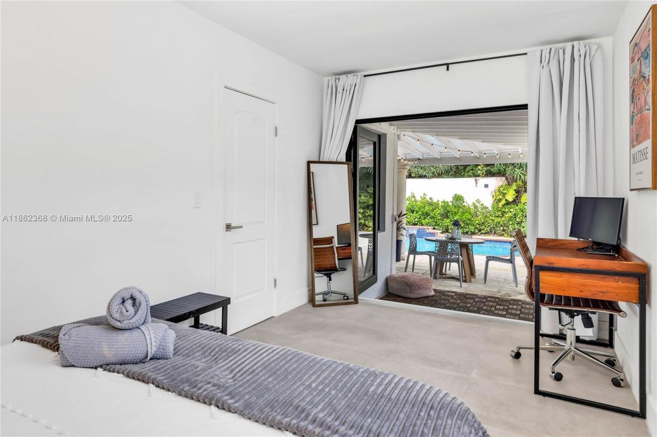 341 SW 21st Rd, Miami, FL 33129 Photo