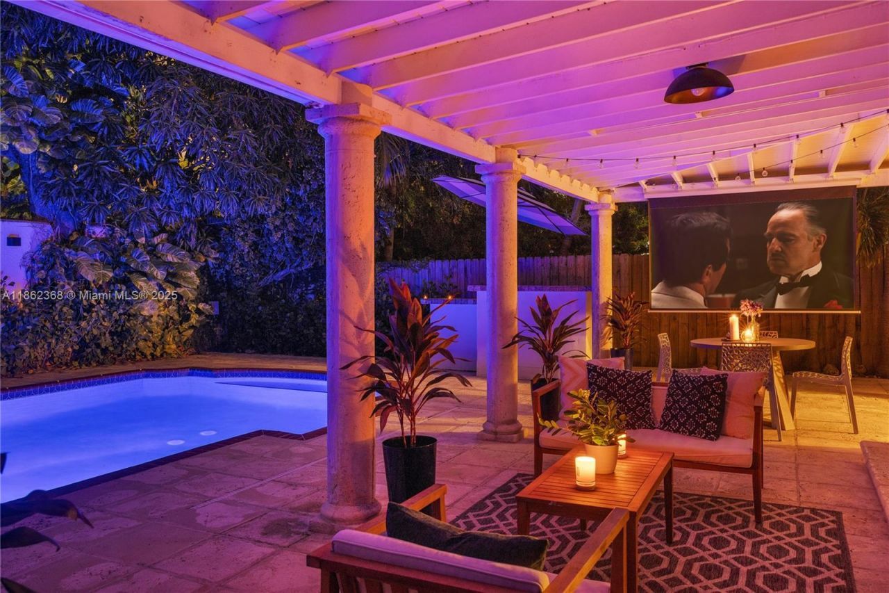 341 SW 21st Rd, Miami, FL 33129 Photo