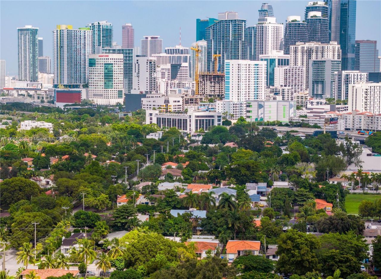 341 SW 21st Rd, Miami, FL 33129 Photo