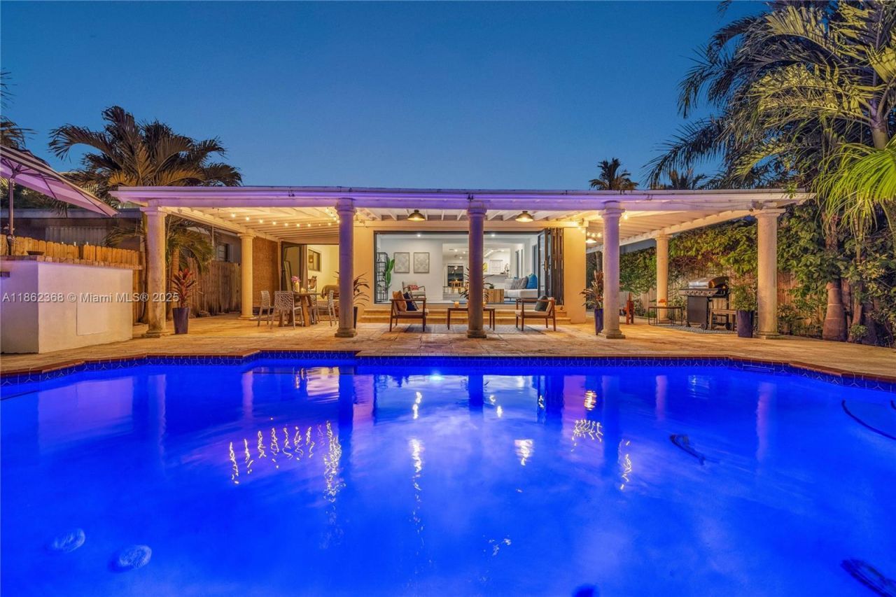 341 SW 21st Rd, Miami, FL 33129 Photo