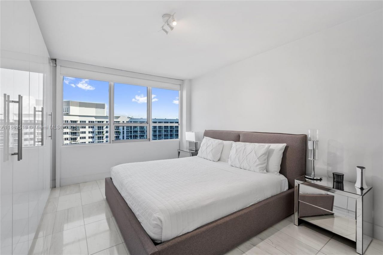 1500 Bay Rd, Unit 1548S, Miami Beach, FL 33139 Photo