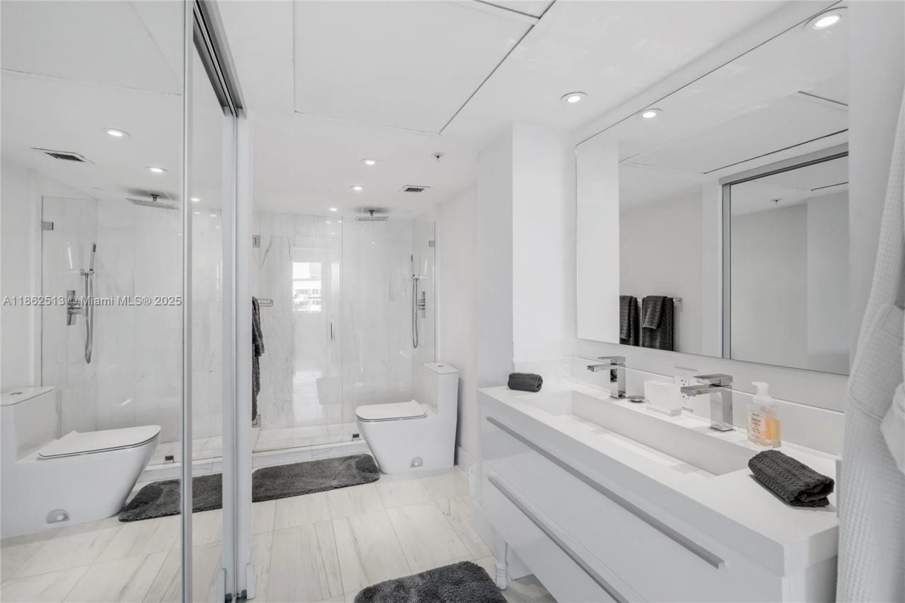 1500 Bay Rd, Unit 1548S, Miami Beach, FL 33139 Photo