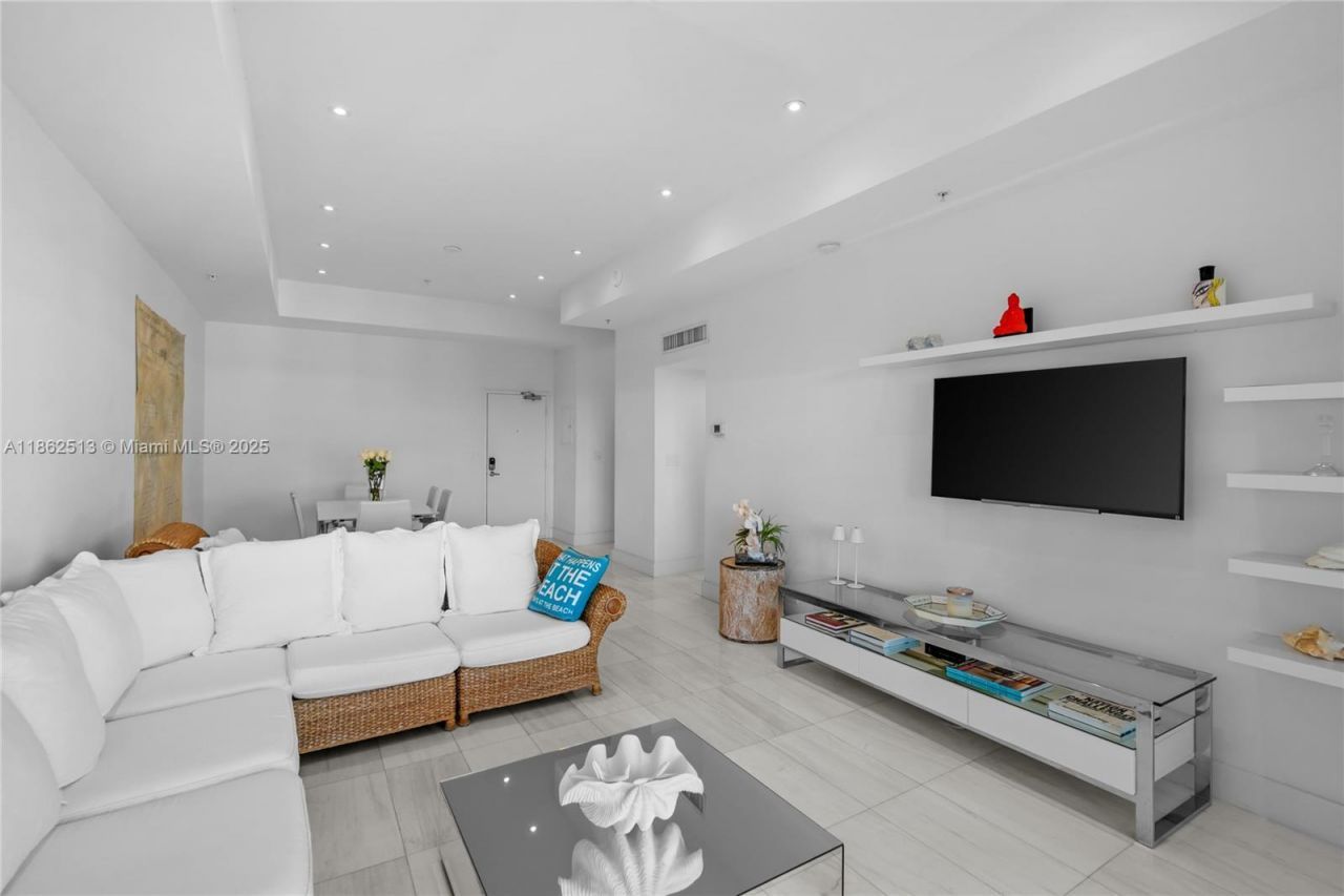 1500 Bay Rd, Unit 1548S, Miami Beach, FL 33139 Photo