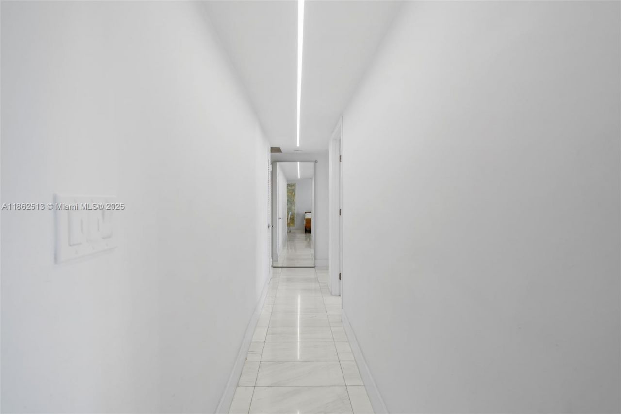 1500 Bay Rd, Unit 1548S, Miami Beach, FL 33139 Photo