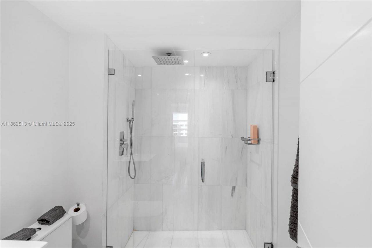 1500 Bay Rd, Unit 1548S, Miami Beach, FL 33139 Photo