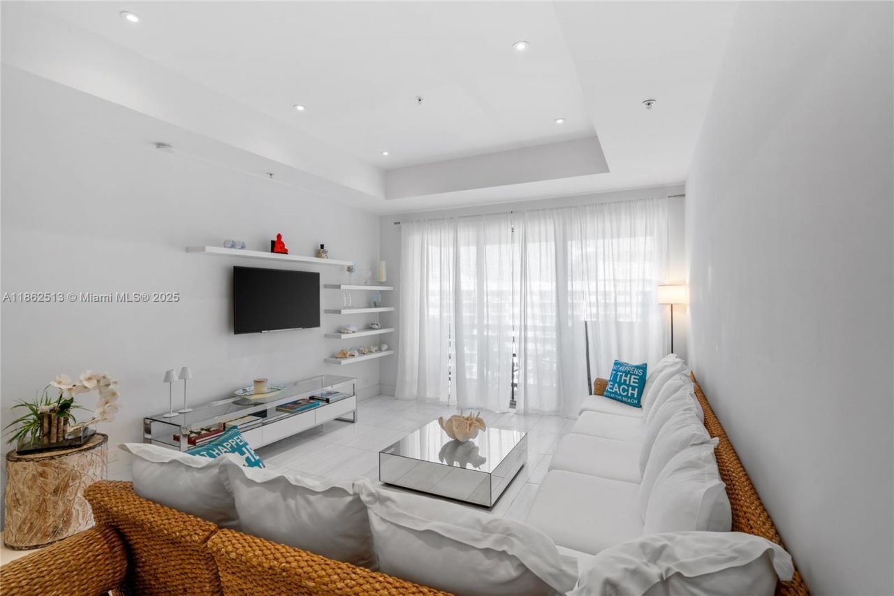 1500 Bay Rd, Unit 1548S, Miami Beach, FL 33139 Photo