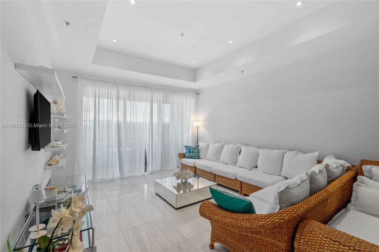 1500 Bay Rd, Unit 1548S, Miami Beach, FL 33139 Photo