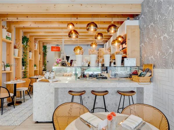 Restaurant for Sale, Coral Gables, FL 33134