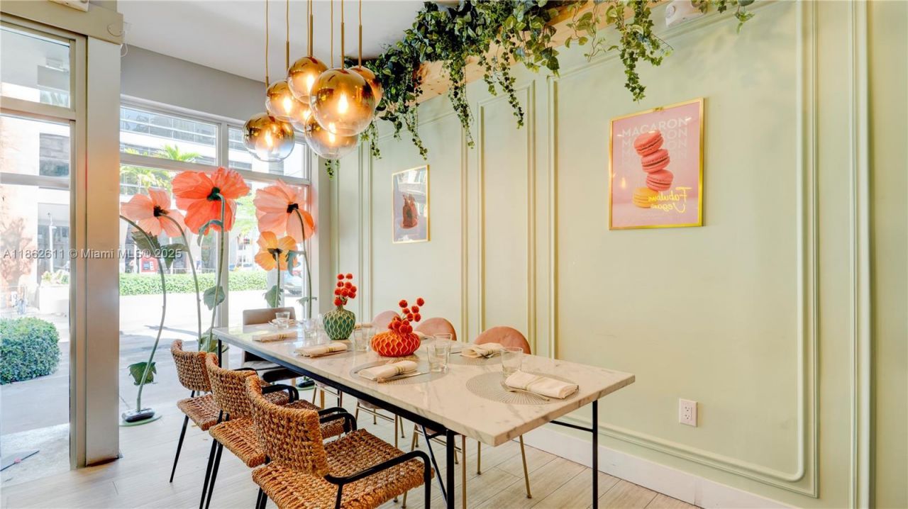 Restaurant For Sale, Coral Gables, FL 33134 Photo