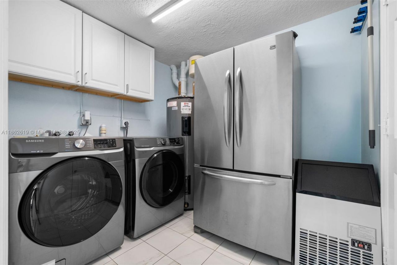 311 N Surf Rd, Unit 311, Hollywood, FL 33019 Photo