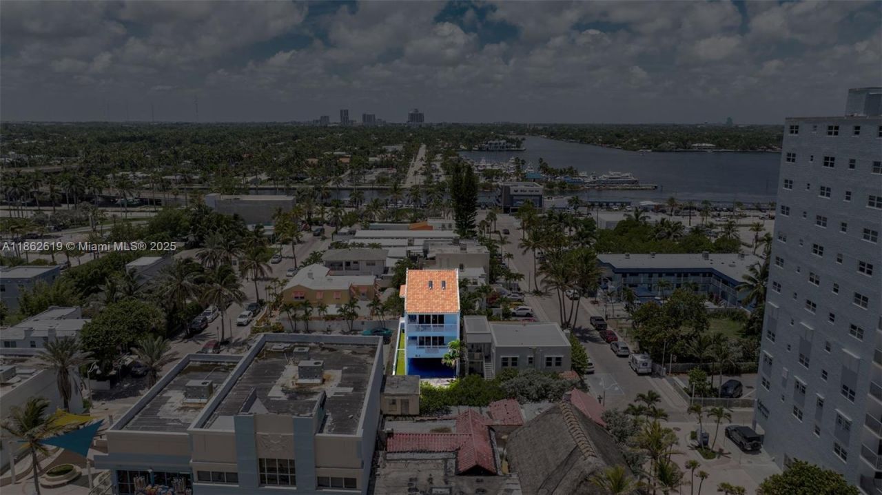 311 N Surf Rd, Unit 311, Hollywood, FL 33019 Photo