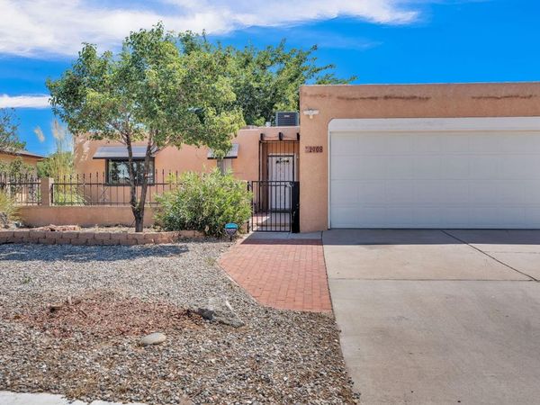 2908 ALAMOGORDO Drive NW, Albuquerque, NM 87120
