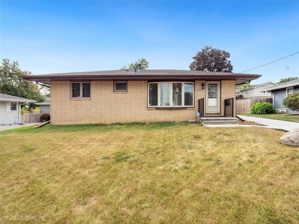 2719 E Tiffin Avenue, Des Moines, IA 50317