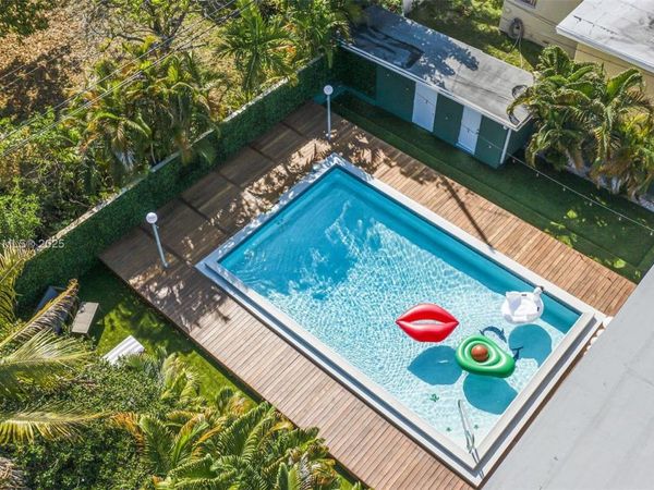 620 SW 22nd Rd, Miami, FL 33129