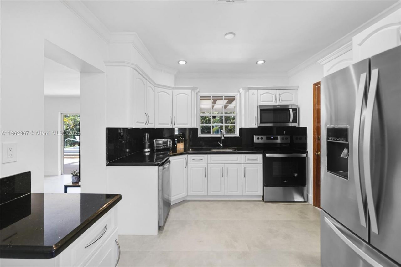 620 SW 22nd Rd, Miami, FL 33129 Photo