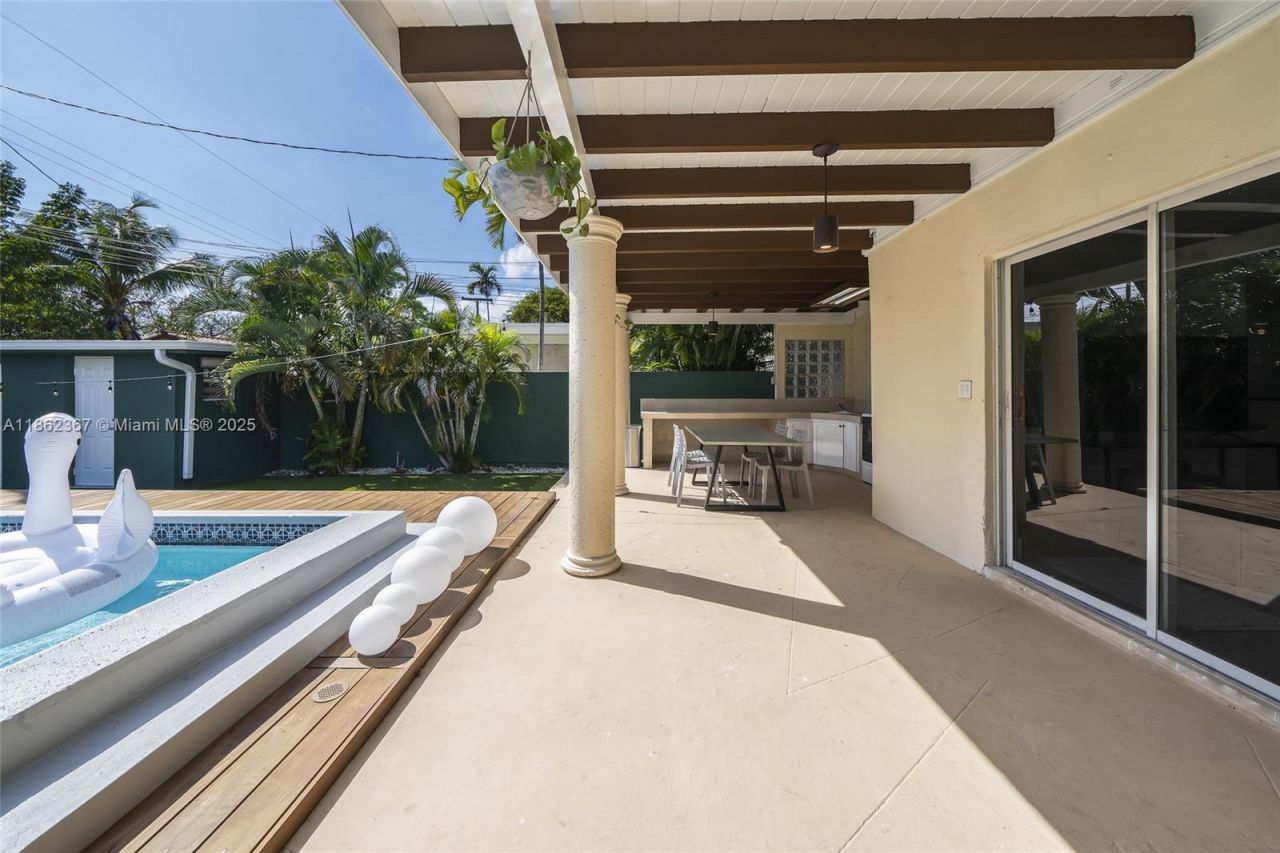 620 SW 22nd Rd, Miami, FL 33129 Photo