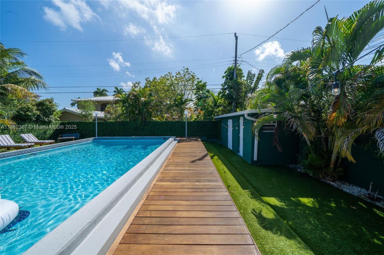 620 SW 22nd Rd, Miami, FL 33129 Photo