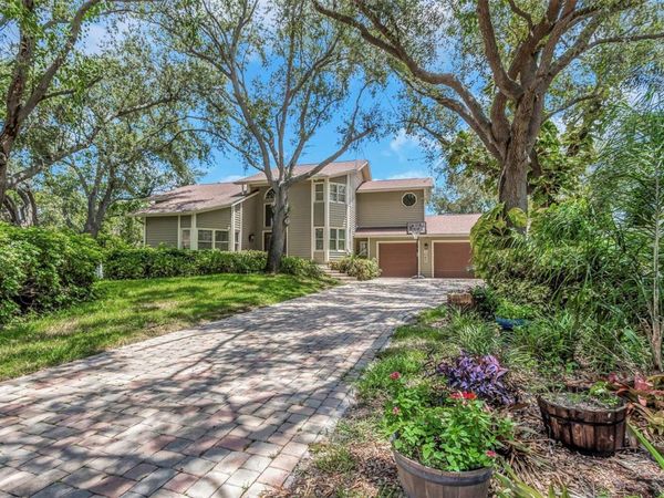 1065 SABLE COURT NE, ST PETERSBURG, FL 33702