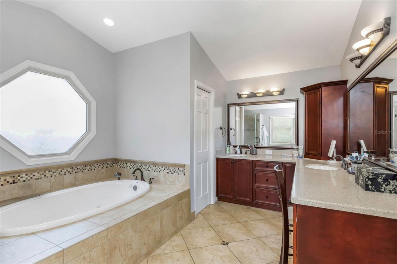 1065 Sable Court Ne, Saint Petersburg, FL 33702 Photo