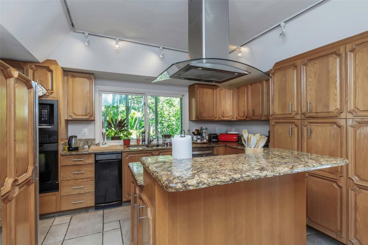 1065 Sable Court Ne, Saint Petersburg, FL 33702 Photo