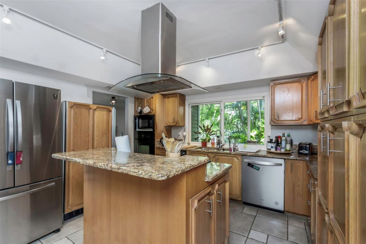 1065 Sable Court Ne, Saint Petersburg, FL 33702 Photo