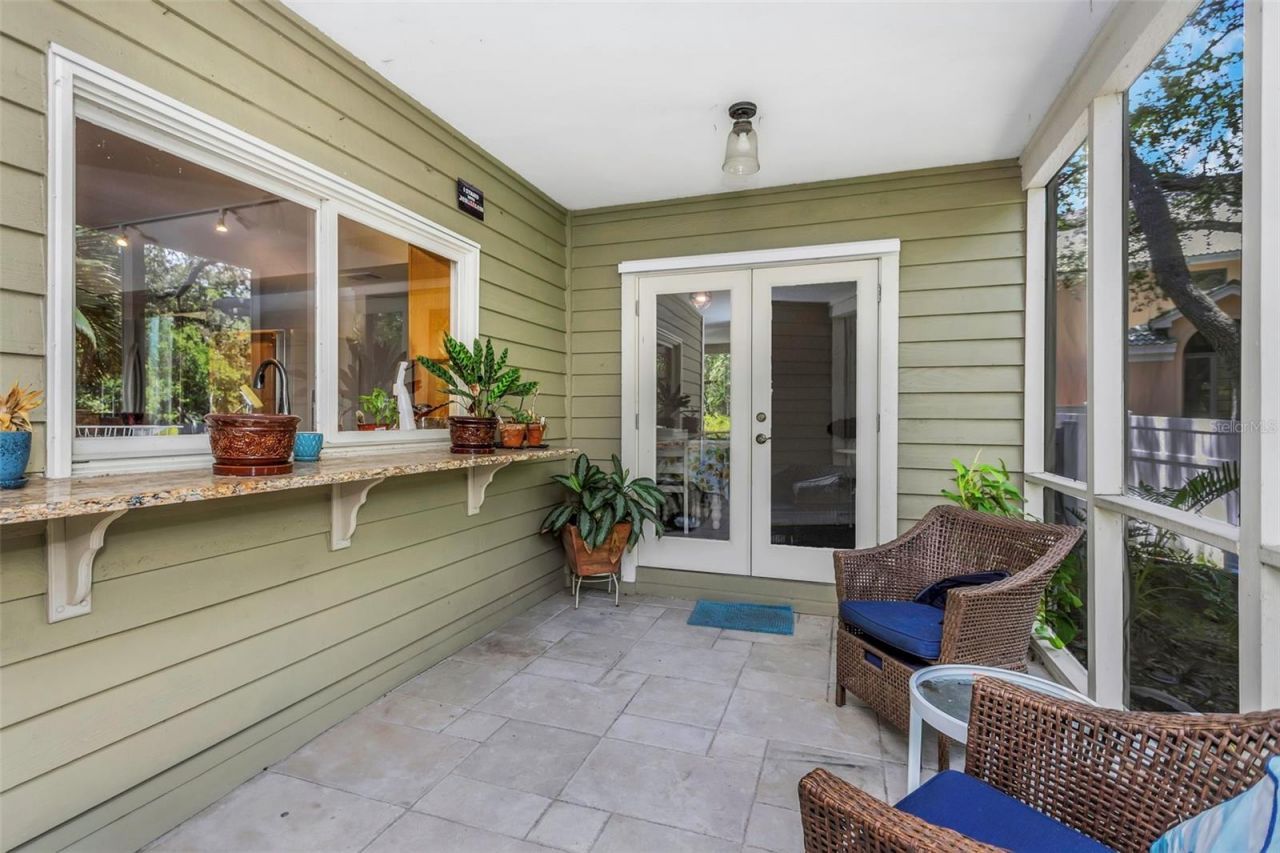 1065 Sable Court Ne, Saint Petersburg, FL 33702 Photo