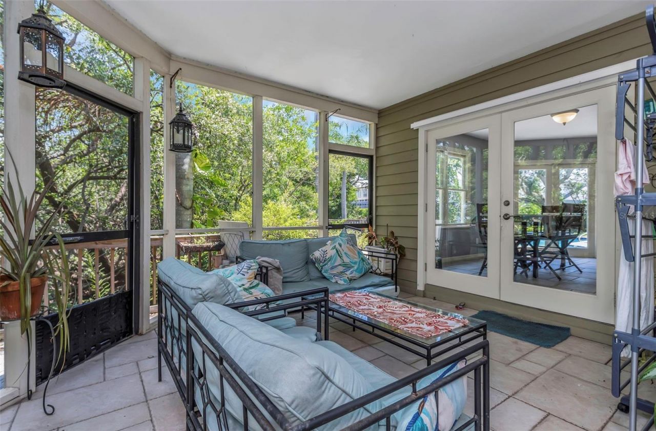 1065 Sable Court Ne, Saint Petersburg, FL 33702 Photo