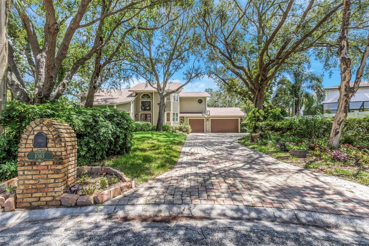 1065 Sable Court Ne, Saint Petersburg, FL 33702 Photo