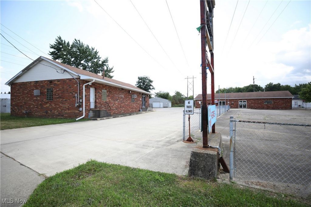 41957 N Ridge Road, Elyria, OH 44035