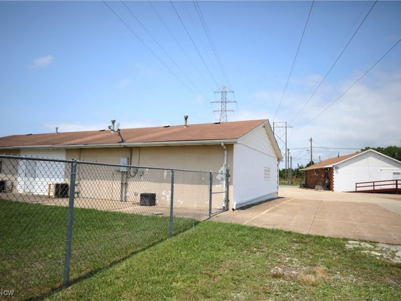 41957 N Ridge Road, Elyria, OH 44035 Photo 12