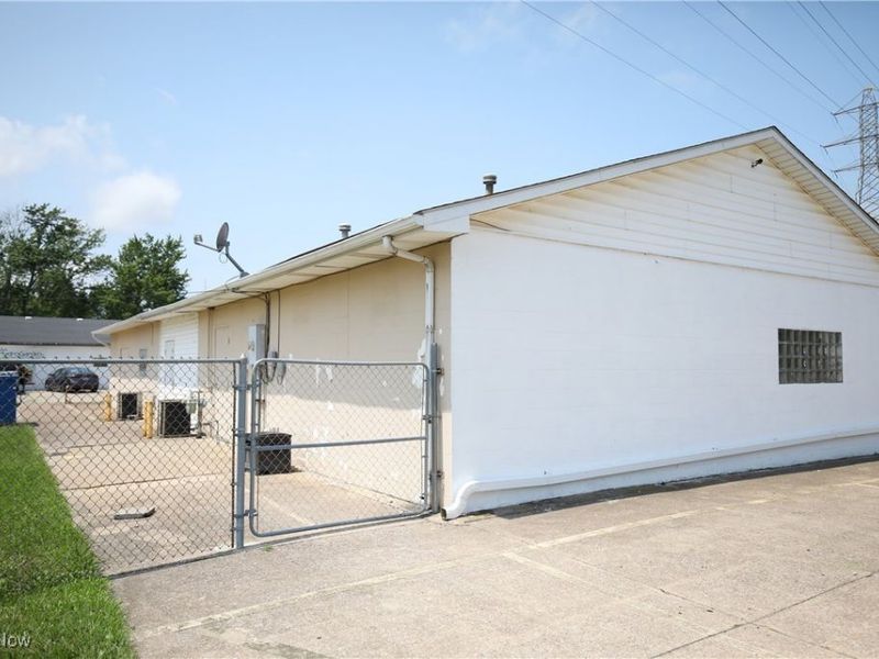 41957 N Ridge Road, Elyria, OH 44035 Photo 14