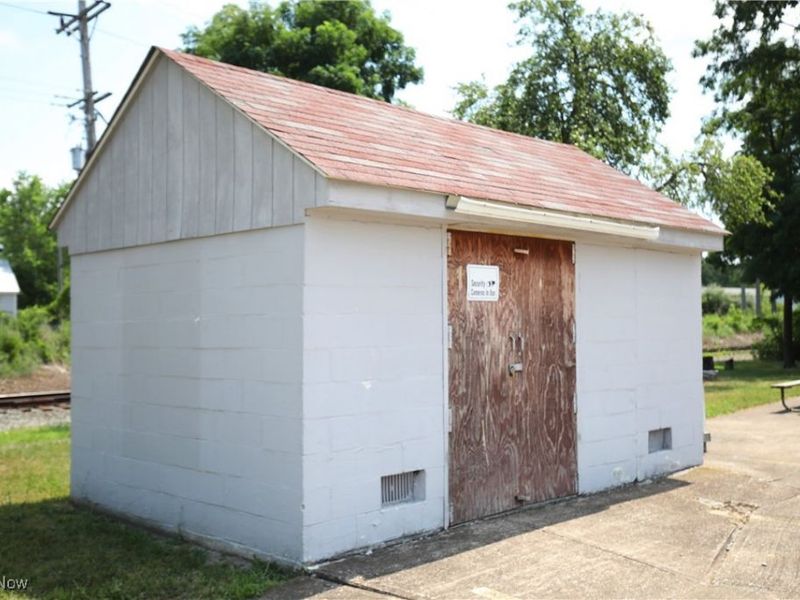 41957 N Ridge Road, Elyria, OH 44035 Photo 22