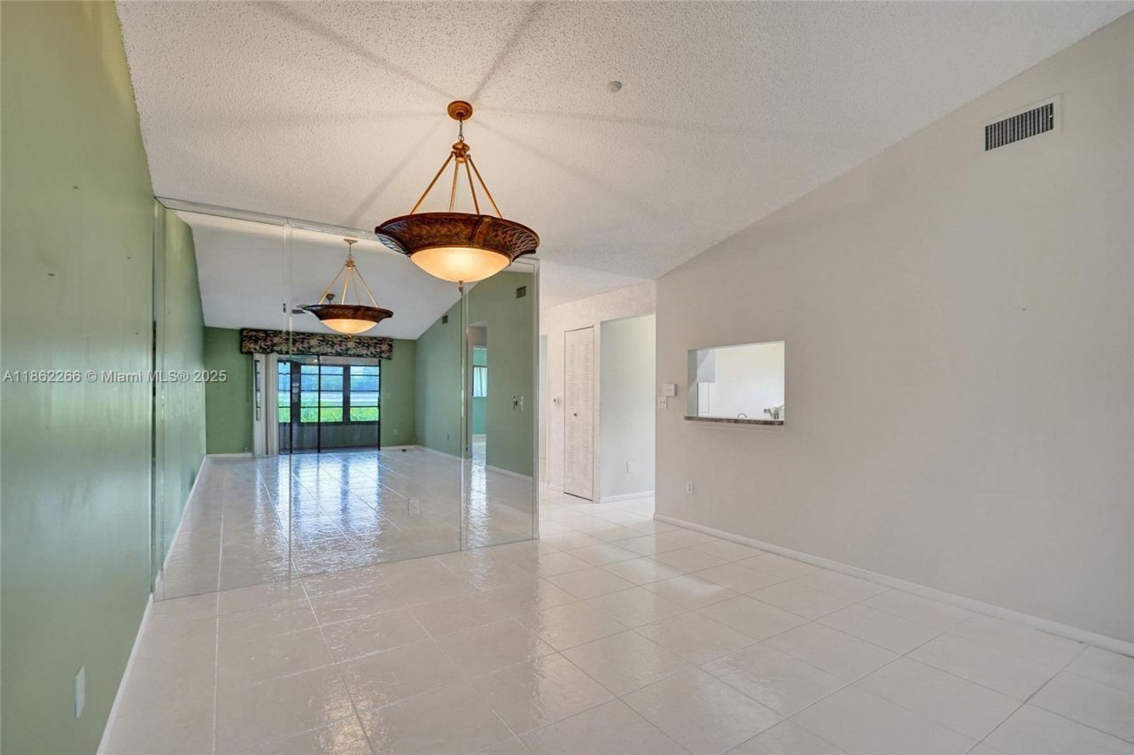 15011 Ashland Cir, Unit 27, Delray Beach, FL 33484 Photo
