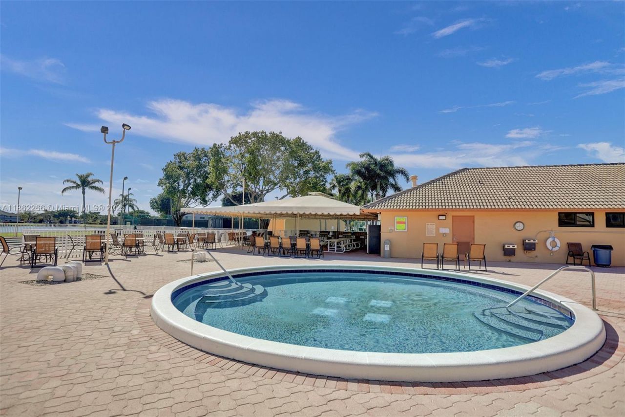 15011 Ashland Cir, Unit 27, Delray Beach, FL 33484 Photo