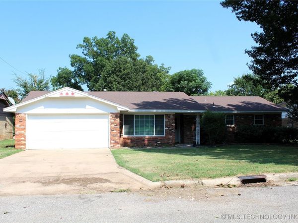 1512 N 10th Avenue, Durant, OK 74701