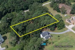 401 Deer Track Drive photo 4