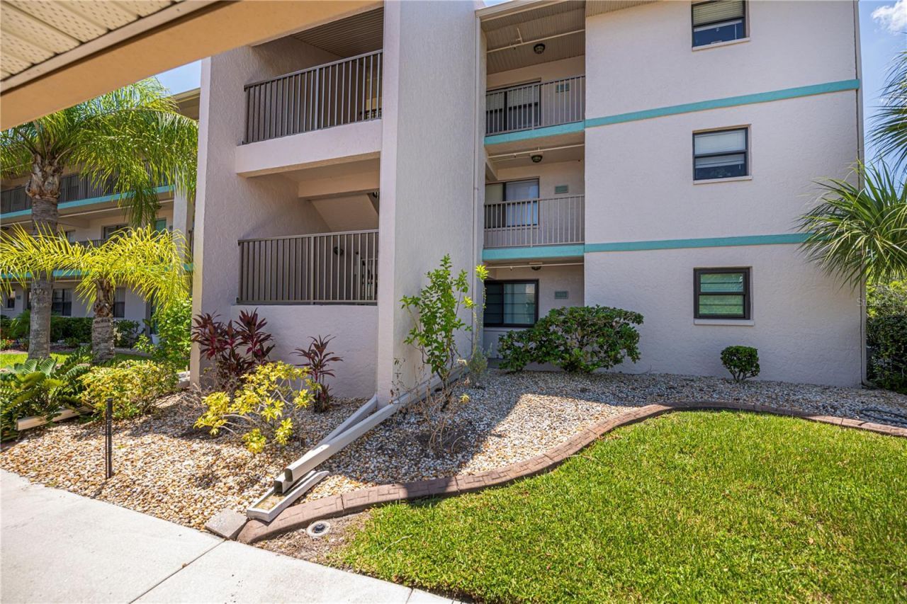 175 Kings Highway, Unit 1118 (A8), Punta Gorda, FL 33983 Photo