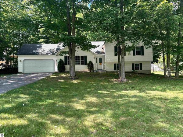 8450 Bent Pine Drive, Lake Ann, MI 49650