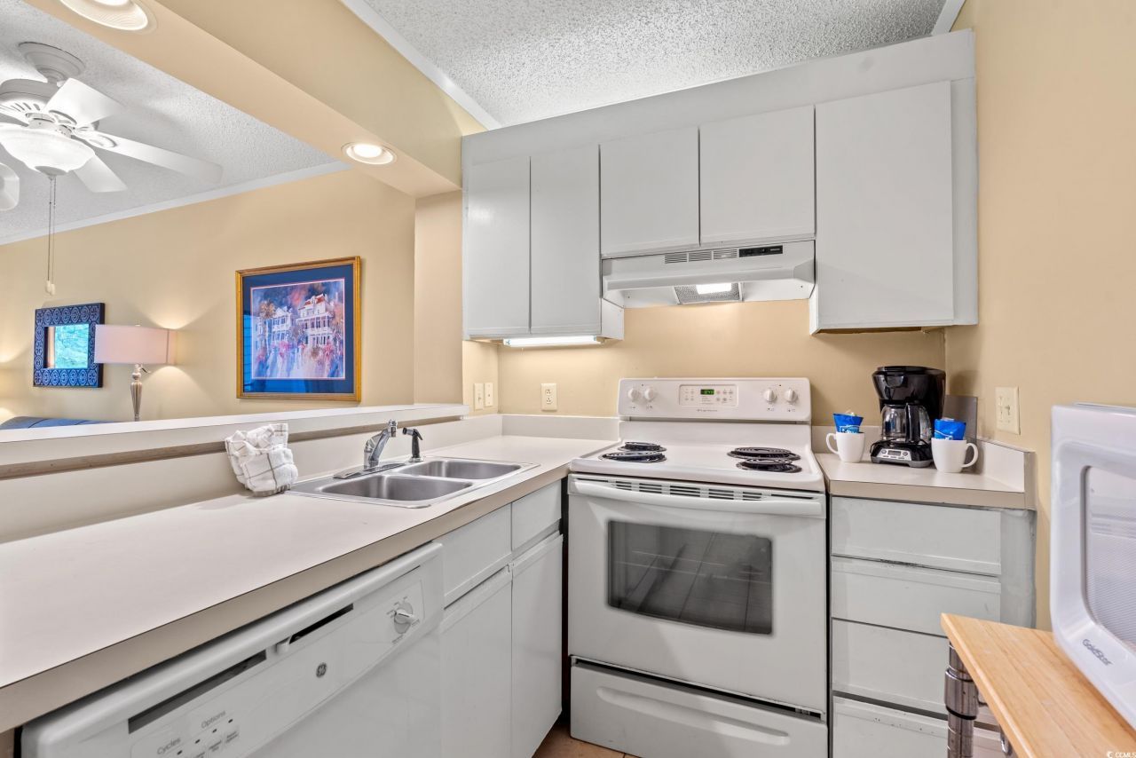 415 Ocean Creek Dr. Photo 10