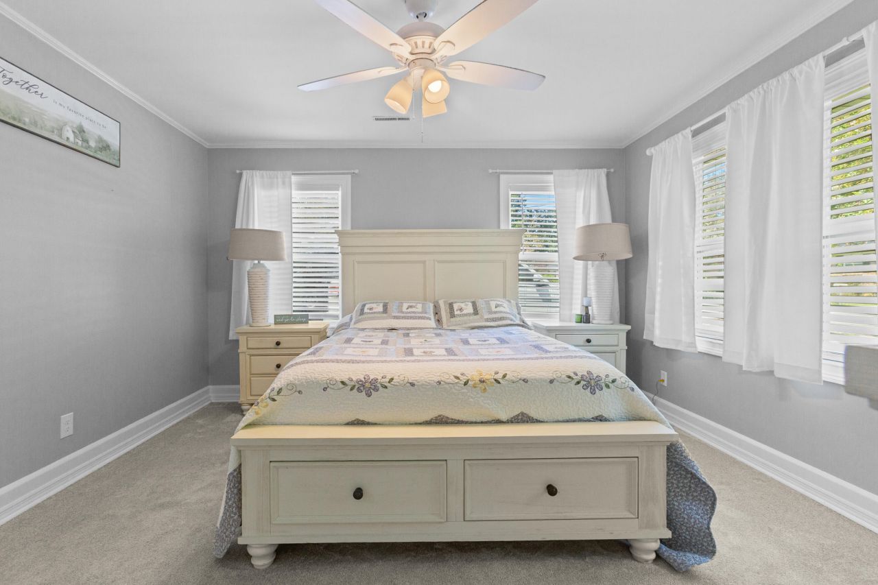 106 Goodwin Street Photo 12