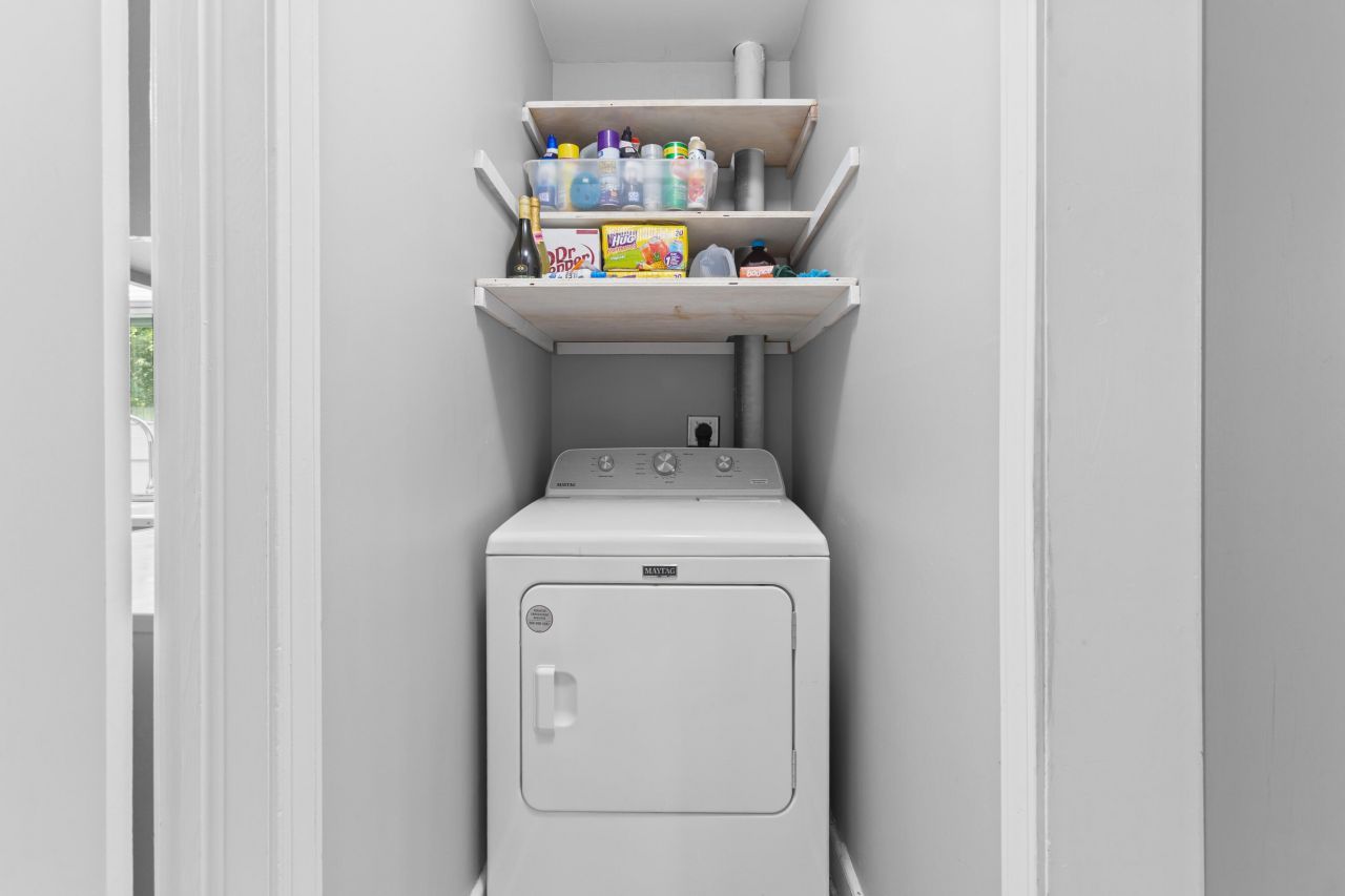 106 Goodwin Street Photo 21