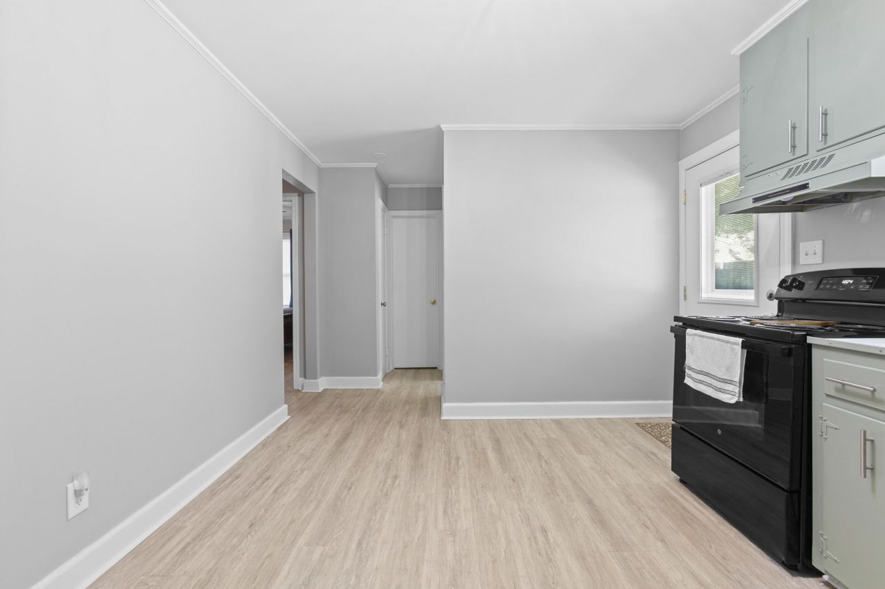 106 Goodwin Street Photo 24